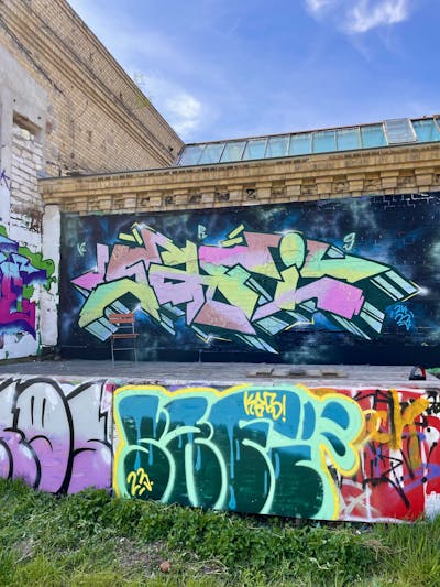Colorful Stylewriting by Safi. This Graffiti is located in Germany and was created in 2023. This Graffiti can be described as Stylewriting and Throw Up.