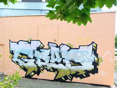 Light Green and Light Blue and Black Stylewriting by GRAD. This Graffiti is located in Halle/Saale, Germany and was created in 2023.