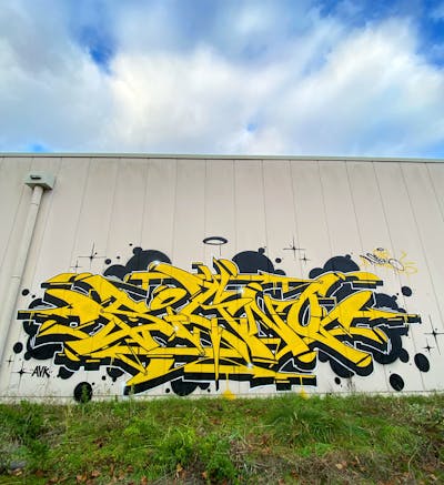 Yellow and Black Stylewriting by Signo. This Graffiti is located in France and was created in 2023.