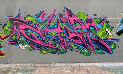 Coralle and Green and Blue Stylewriting by Chips and CDSK. This Graffiti is located in London, United Kingdom and was created in 2023. This Graffiti can be described as Stylewriting and Wall of Fame.