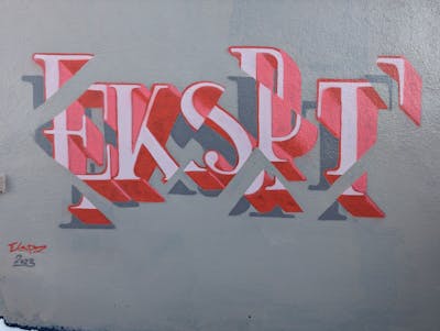 Coralle and Red and Grey Stylewriting by Eksept. This Graffiti is located in Montréal, Canada and was created in 2023. This Graffiti can be described as Stylewriting and Streetart.