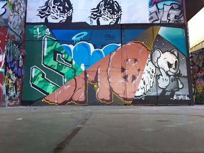 Colorful Stylewriting by smo__crew. This Graffiti is located in London, United Kingdom and was created in 2016. This Graffiti can be described as Stylewriting, Characters and Wall of Fame.