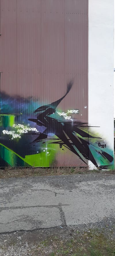 Black and Light Green Stylewriting by cme and Ozler. This Graffiti is located in Germany and was created in 2023. This Graffiti can be described as Stylewriting and Abandoned.