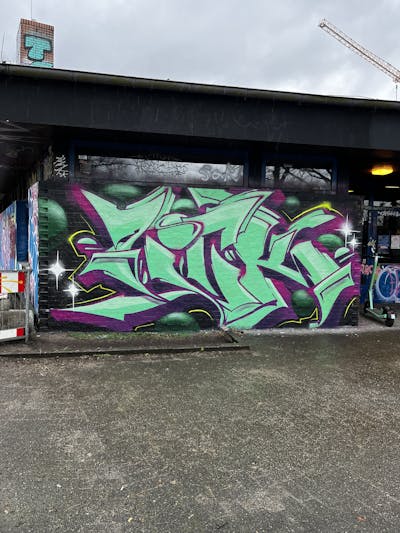 Light Green Stylewriting by ZICK and PMZ CREW. This Graffiti is located in Hamburg, Germany and was created in 2024.