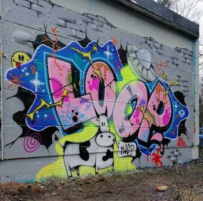 Colorful Stylewriting by Loop and Bad Seeds. This Graffiti is located in Finland and was created in 2022. This Graffiti can be described as Stylewriting and Characters.