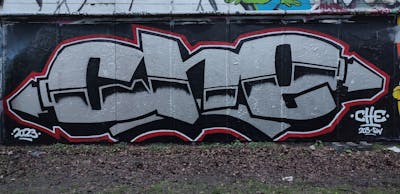 Chrome and Black and Red Stylewriting by CHE. This Graffiti is located in Würselen, Germany and was created in 2023. This Graffiti can be described as Stylewriting and Wall of Fame.