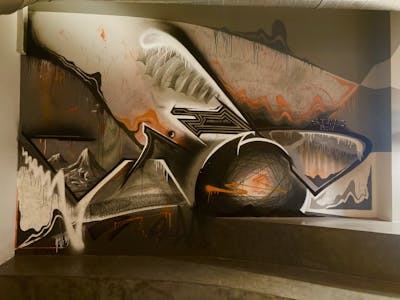 Grey Futuristic by Siet. This Graffiti is located in Barcelona, Spain and was created in 2022.