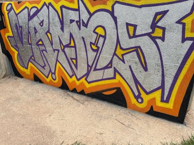 Chrome and Colorful Stylewriting by Vamos. This Graffiti is located in Valencia, Spain and was created in 2022. This Graffiti can be described as Stylewriting and Abandoned.