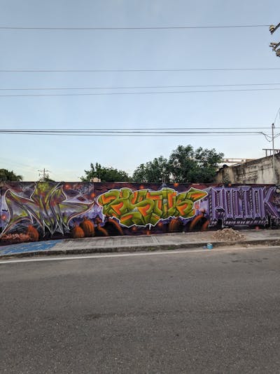Colorful Stylewriting by Delik, bistek and pollok. This Graffiti is located in Playa del Carmen, Mexico and was created in 2023.