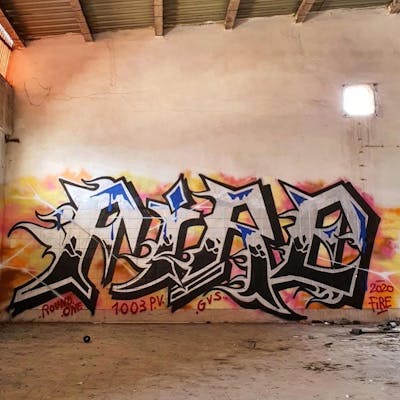 Chrome and Colorful Stylewriting by Fire. This Graffiti is located in Lisboa, Portugal and was created in 2020. This Graffiti can be described as Stylewriting and Abandoned.