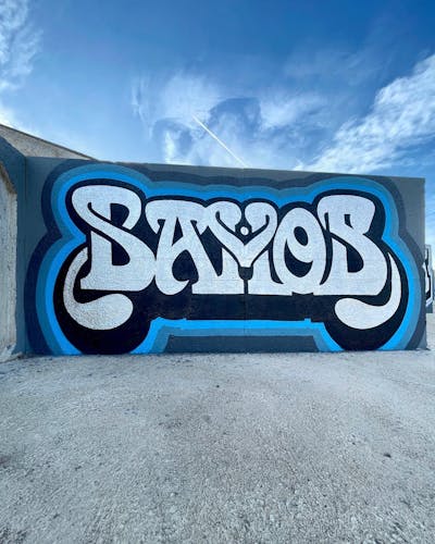 Chrome and Light Blue and Blue Abandoned by Bamos. This Graffiti is located in Valencia, Spain and was created in 2023. This Graffiti can be described as Abandoned and Stylewriting.