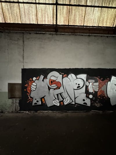 Chrome Stylewriting by Dr. Hione. This Graffiti is located in Portugal and was created in 2024. This Graffiti can be described as Stylewriting and Abandoned.