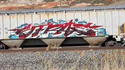Beige and Cyan Stylewriting by Strae. This Graffiti is located in United States and was created in 2023. This Graffiti can be described as Stylewriting, Trains and Freights.