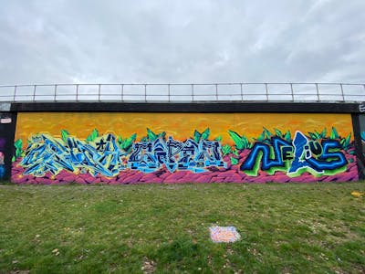 Colorful Stylewriting by Chips, Sorez and Nelius. This Graffiti is located in London, United Kingdom and was created in 2023. This Graffiti can be described as Stylewriting and Wall of Fame.