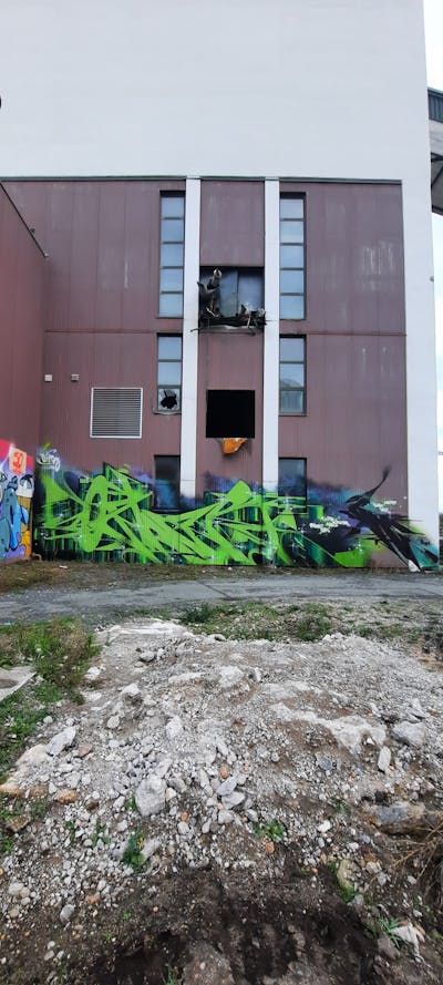 Light Green Stylewriting by Ozler and CME CREW. This Graffiti is located in Germany and was created in 2023. This Graffiti can be described as Stylewriting and Abandoned.