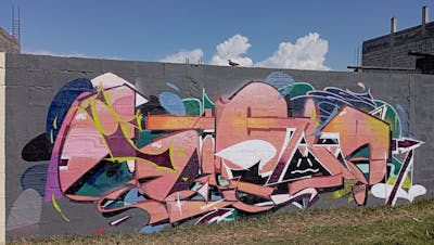 Coralle and Colorful Stylewriting by EMPLIES. This Graffiti is located in Quito, Ecuador and was created in 2024.
