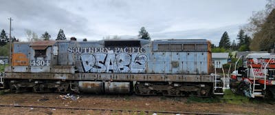 White and Black Stylewriting by Dsabl. This Graffiti is located in United States and was created in 2024. This Graffiti can be described as Stylewriting and Freights.