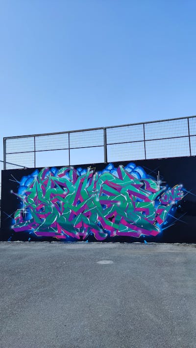 Cyan and Violet Stylewriting by Spant. This Graffiti is located in Levadia, Greece and was created in 2023.
