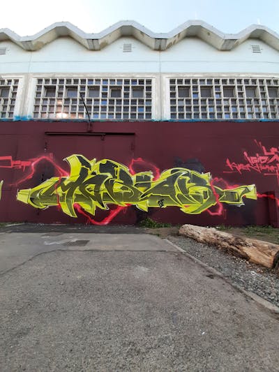 Yellow and Red Stylewriting by mobar. This Graffiti is located in Leipzig, Germany and was created in 2022. This Graffiti can be described as Stylewriting and Wall of Fame.