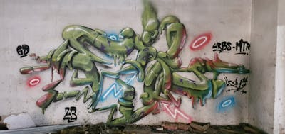 Green Stylewriting by fil, urbansoldierz, graffdinamics and mtrclan. This Graffiti is located in Lleida, Spain and was created in 2023. This Graffiti can be described as Stylewriting, 3D and Abandoned.