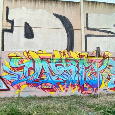 Colorful Stylewriting by Sesa and Ontheye. This Graffiti is located in Sevilla, Spain and was created in 2022.