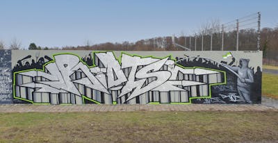 Chrome Wall of Fame by Riots, Ozler and Kasimir. This Graffiti is located in Oschatz, Germany and was created in 2022. This Graffiti can be described as Wall of Fame and Stylewriting.