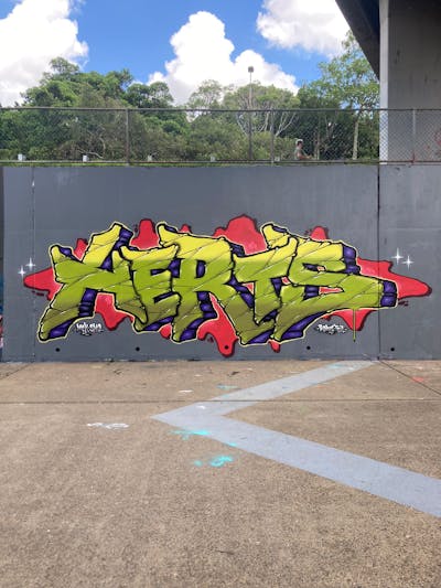 Light Green and Red Stylewriting by smo__crew and hertse1. This Graffiti is located in London, United Kingdom and was created in 2023.