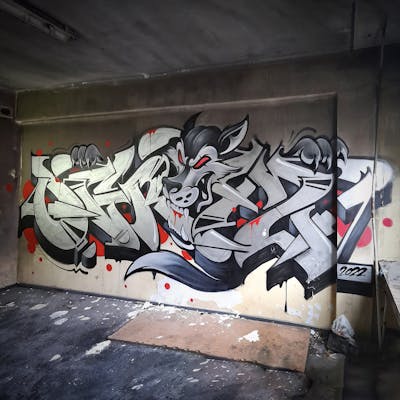 Chrome Stylewriting by Ogryz. This Graffiti is located in Poland and was created in 2022. This Graffiti can be described as Stylewriting, Characters and Abandoned.