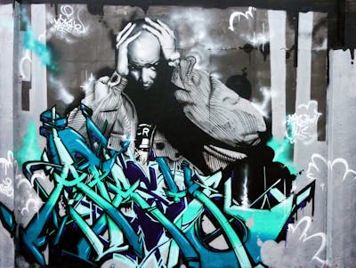 Grey and Cyan Stylewriting by apashe. This Graffiti is located in Toulouse, France and was created in 2010. This Graffiti can be described as Stylewriting and Characters.