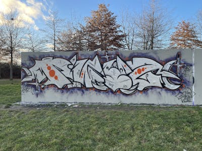 Chrome Stylewriting by Twis. This Graffiti is located in Leipzig, Germany and was created in 2023. This Graffiti can be described as Stylewriting and Wall of Fame.