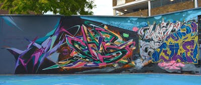 Colorful Stylewriting by Chips, CDSK, Sorez, Juan 2 and Soner. This Graffiti is located in London, United Kingdom and was created in 2022. This Graffiti can be described as Stylewriting and Wall of Fame.