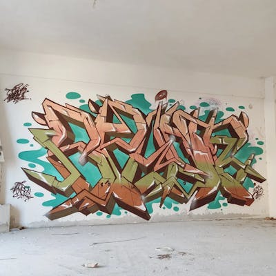 Brown and Cyan and Light Green Stylewriting by Spant. This Graffiti is located in Levadia, Greece and was created in 2023. This Graffiti can be described as Stylewriting and Abandoned.