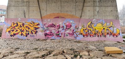 Coralle and Orange and Light Blue Stylewriting by fil, sik and Saz. This Graffiti is located in Lleida, Spain and was created in 2023.