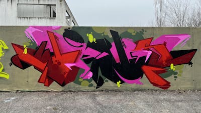 Colorful and Red Stylewriting by Mister Wings. This Graffiti is located in Italy and was created in 2023.