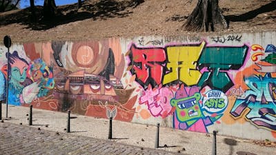 Colorful Stylewriting by Raf. This Graffiti is located in Rio de Janeiro, Brazil and was created in 2016. This Graffiti can be described as Stylewriting, Characters and Street Bombing.