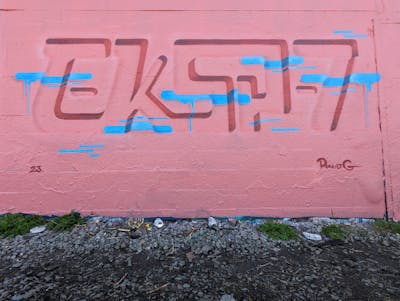 Coralle and Light Blue Stylewriting by Eksept. This Graffiti is located in Canada and was created in 2023. This Graffiti can be described as Stylewriting, Streetart and 3D.
