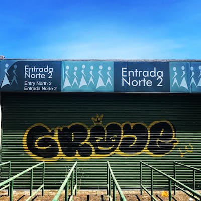 Black and Yellow Stylewriting by Grude. This Graffiti is located in salvador, Brazil and was created in 2021. This Graffiti can be described as Stylewriting and Handstyles.