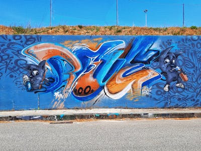 Colorful Characters by Bfive. This Graffiti is located in Porto, Portugal and was created in 2021. This Graffiti can be described as Characters, Stylewriting and Wall of Fame.