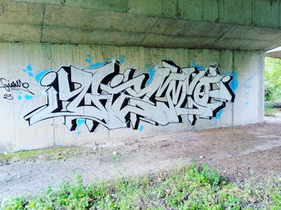 Chrome and Black Stylewriting by Gizmo. This Graffiti is located in Agrinio, Greece and was created in 2023. This Graffiti can be described as Stylewriting and Abandoned.
