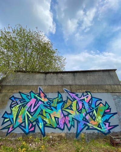 Colorful Stylewriting by _mekes_. This Graffiti is located in France and was created in 2022. This Graffiti can be described as Stylewriting and Abandoned.