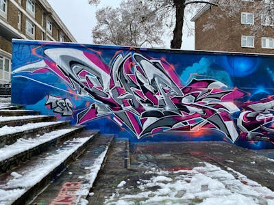 Grey and Coralle and Blue Stylewriting by Chips and CDSK. This Graffiti is located in London, United Kingdom and was created in 2023. This Graffiti can be described as Stylewriting and Wall of Fame.