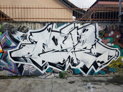 White and Black Stylewriting by Note2. This Graffiti is located in Indonesia and was created in 2021. This Graffiti can be described as Stylewriting and Wall of Fame.