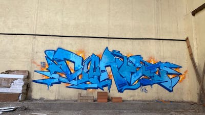 Light Blue Stylewriting by Core246 and smo__crew. This Graffiti is located in London, United Kingdom and was created in 2022. This Graffiti can be described as Stylewriting and Abandoned.
