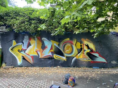 Colorful and Yellow Stylewriting by Chaote.imagers. This Graffiti is located in Leipzig, Germany and was created in 2022. This Graffiti can be described as Stylewriting and Wall of Fame.
