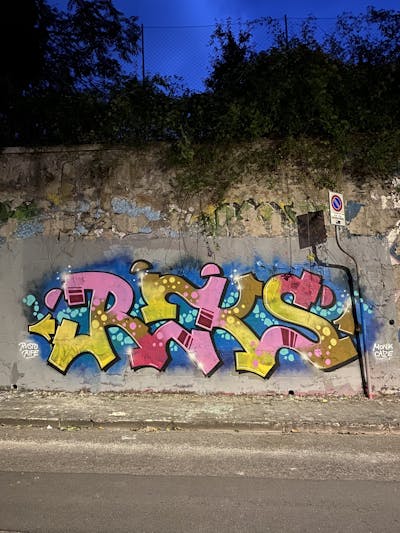 Colorful Stylewriting by REKS. This Graffiti is located in Ascoli Piceno, Italy and was created in 2021.