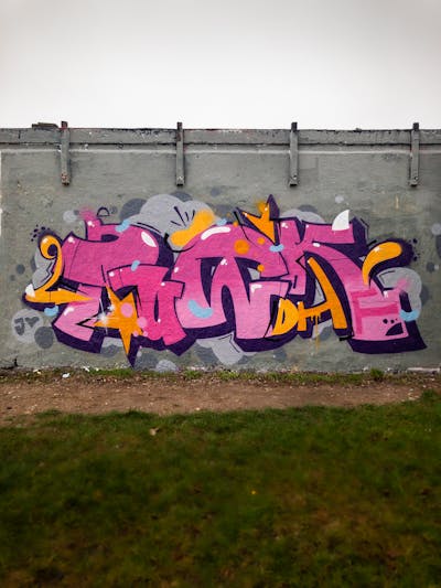 Coralle and Colorful Stylewriting by PUCK. This Graffiti is located in cologne, Germany and was created in 2024.
