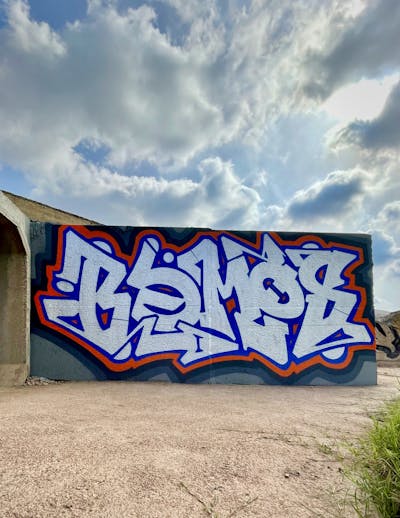 Chrome and Colorful Stylewriting by Bamos. This Graffiti is located in Valencia, Spain and was created in 2022. This Graffiti can be described as Stylewriting and Abandoned.