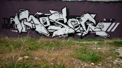 Chrome Stylewriting by Moseg and omseg. This Graffiti is located in Basel, Germany and was created in 2022.