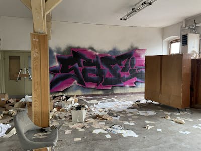 Black and Violet and Coralle Stylewriting by Safi. This Graffiti is located in Döbeln, Germany and was created in 2023. This Graffiti can be described as Stylewriting and Abandoned.