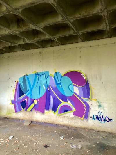 Violet and Coralle and Cyan Stylewriting by Dr. Hione. This Graffiti is located in Portugal and was created in 2024. This Graffiti can be described as Stylewriting and Abandoned.